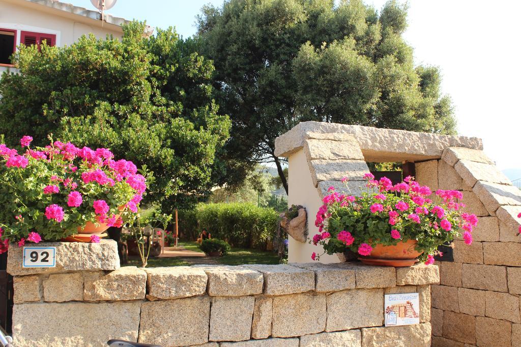 B&B I Mari Torpè Exterior foto