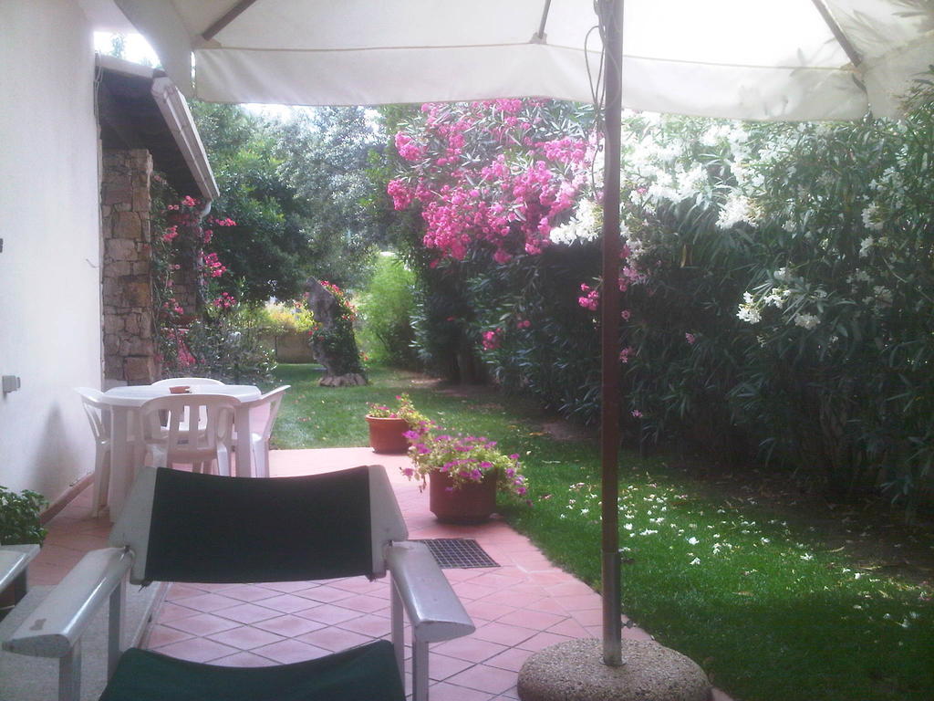 B&B I Mari Torpè Exterior foto