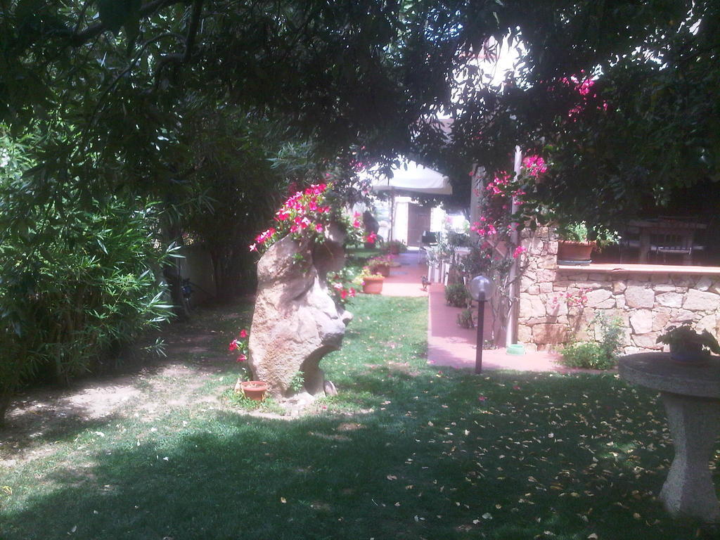 B&B I Mari Torpè Exterior foto