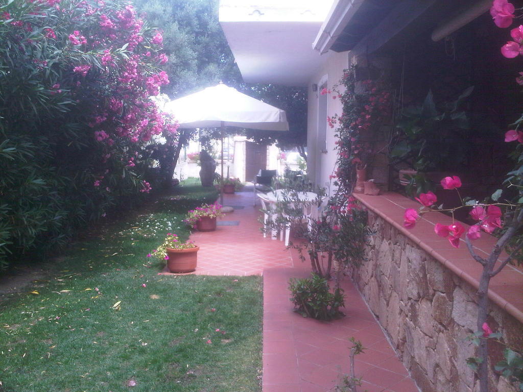 B&B I Mari Torpè Exterior foto